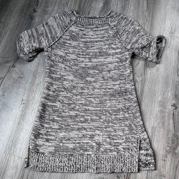 Cabi Sweater Womens XS Black White Heathered Knit Popover Short Sleeves - Picture 9 of 10